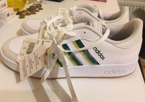 İdman ayaqqabısı "Adidas"